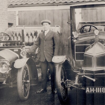 GB-REE-1710091227 Man with 2 Vintage Cars EW.jpg